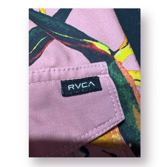 RVCA Pink Floral Board Shorts Size 28" Swim Trunks Retro Beach Shorts Y2K - Picture 5 of 5